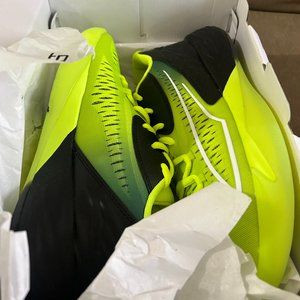 PUMA Womens Basketball Shoes - Stewie 1 Causing Trouble Sneakers (Neon Yellow)